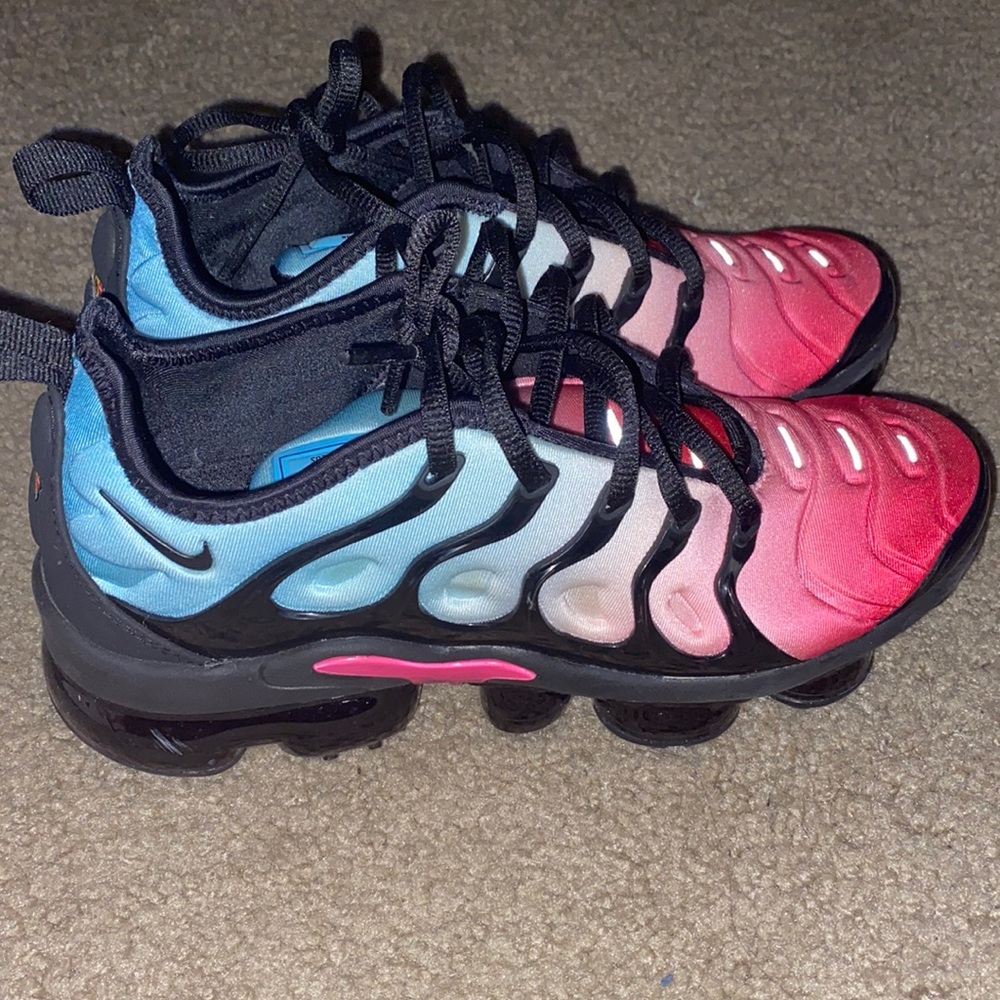 Multicolor vapormax!